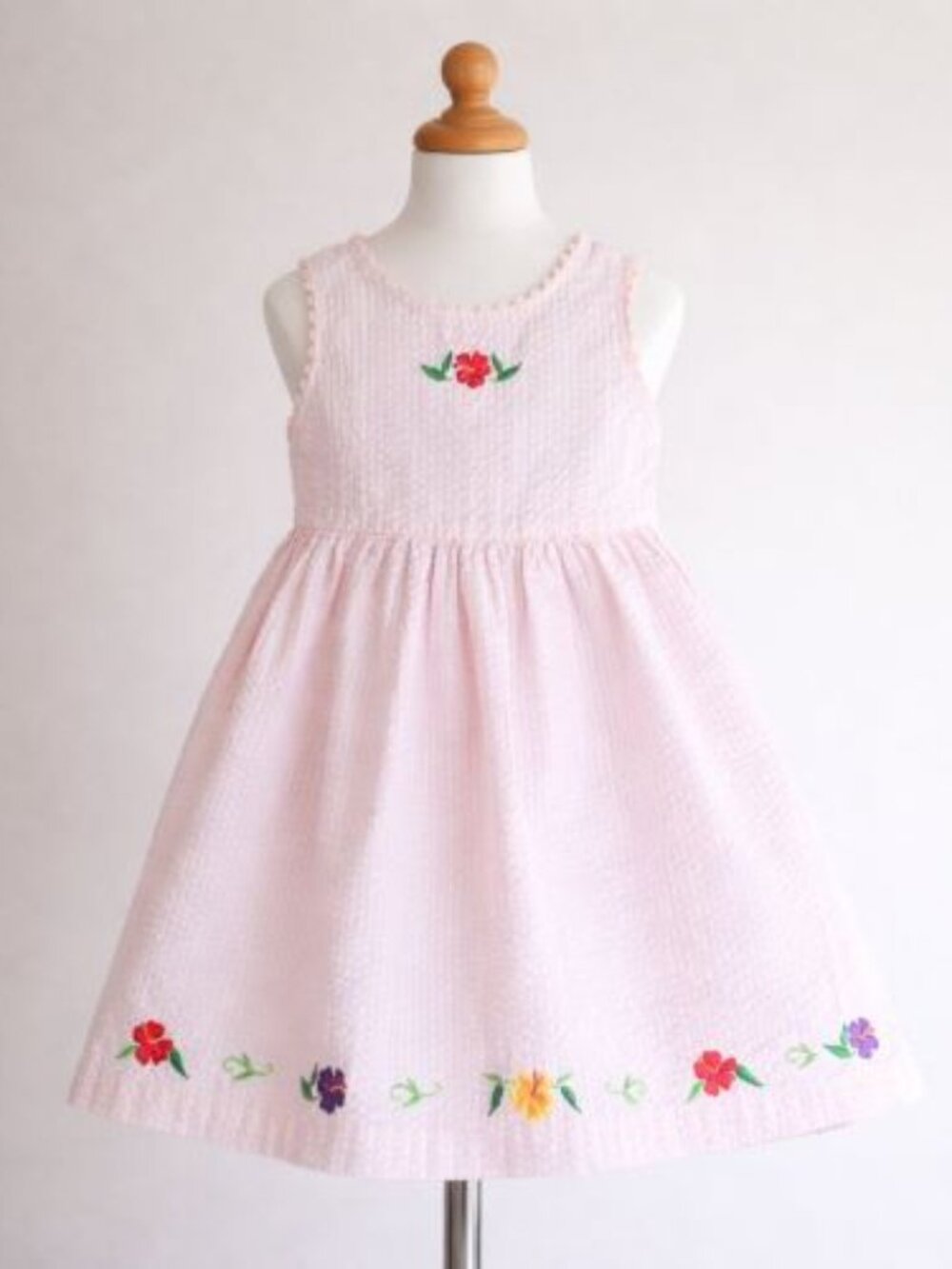 Youngland Sleeveless Girls Summer Dress Size 4T Seersucker w Embroidered Flowers
